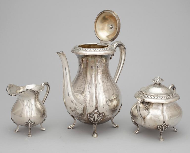 KAFFESERVIS, 3 delar, silver, CG Hallberg, Stockholm, 1924. Vikt ca 1257 gram.