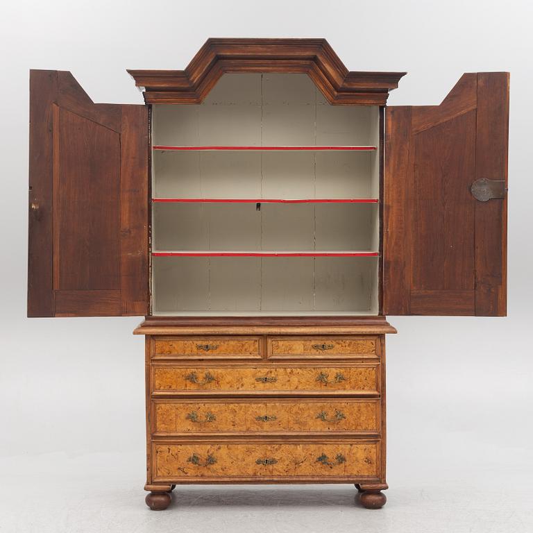 A late Baroque cabinet, first part of the 18th century.