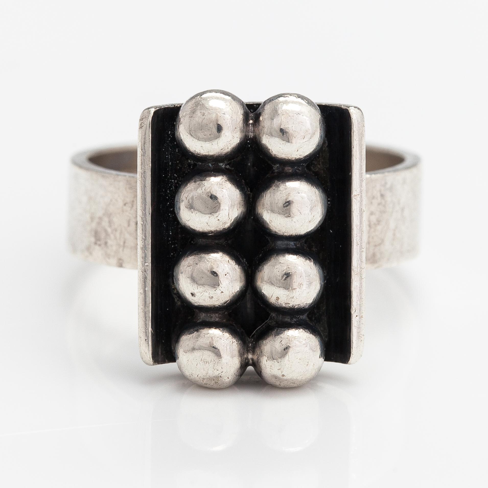 Elis Kauppi, A sterling silver ring. Kupittaan kulta, Turku 1964.