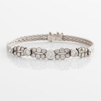 Bracelet 18K white gold with round brilliant-cut diamonds.