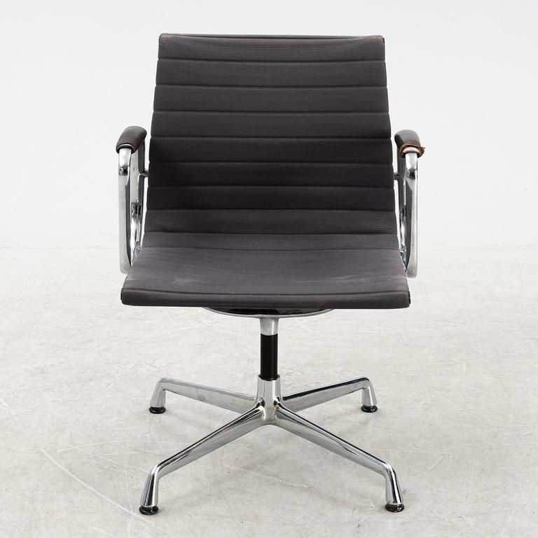 Charles & Ray Eames, EA 108 office chair, Vitra.