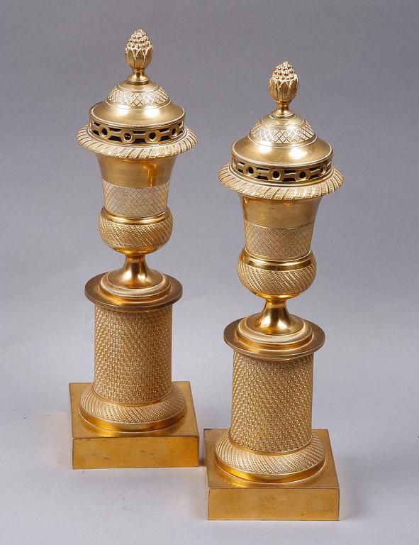 CASSOLETTER, ett par, mässing, empire, 1800-tal.