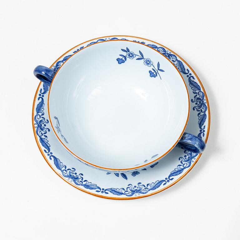 A Swedish Rörstrand 'Ostindia' dinner service, late 20th century and 21st century. (102 pieces).
