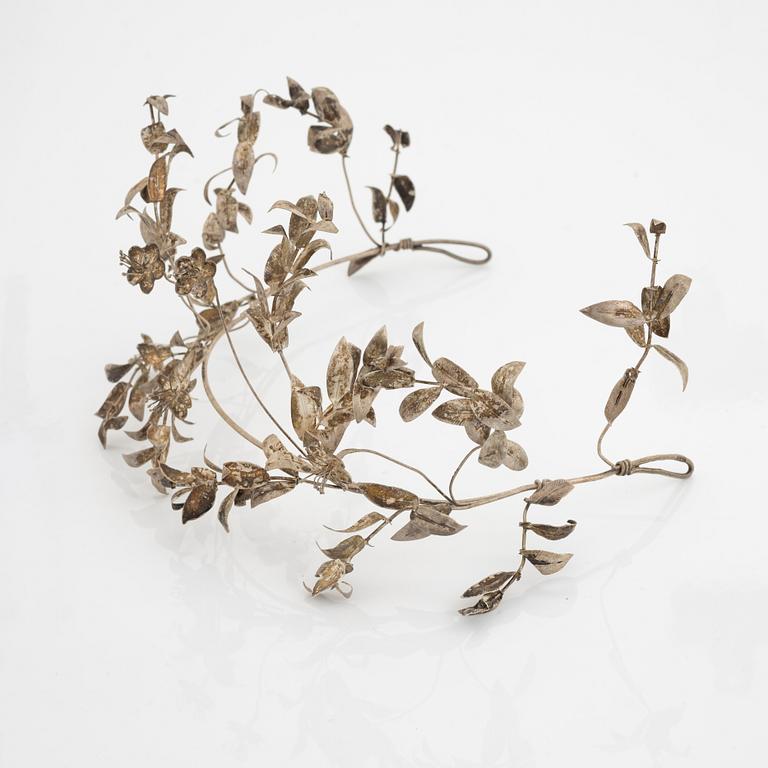 A silver tiara, circa 1900.