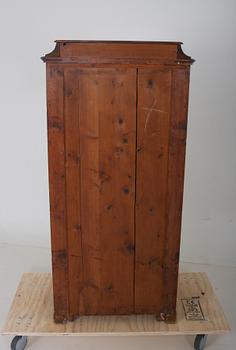 HERRBYRÅ, nyrenässans, 1800-talets senare hälft.