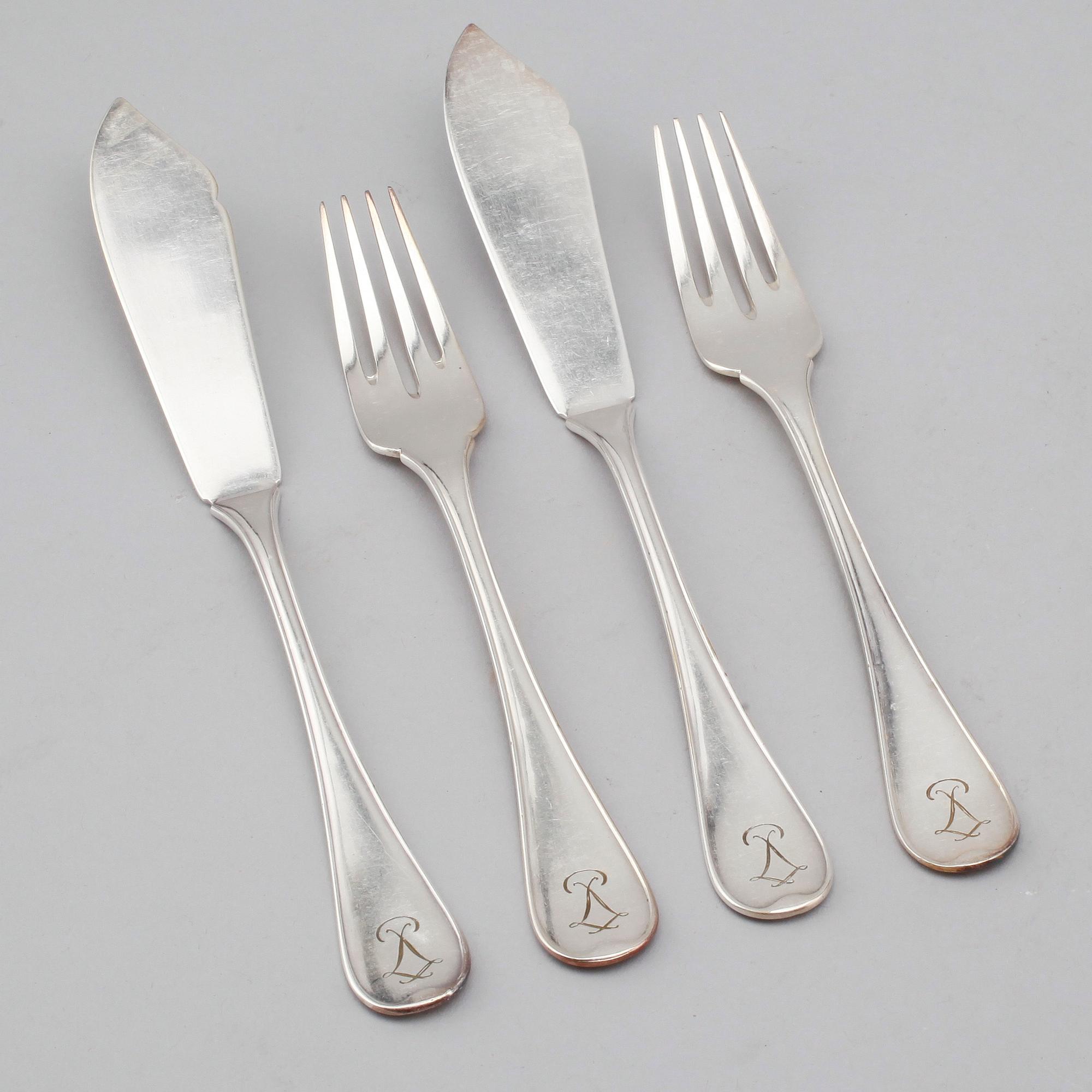 FISKBESTICK, 35 delar, nysilver, 1900-talets mitt.