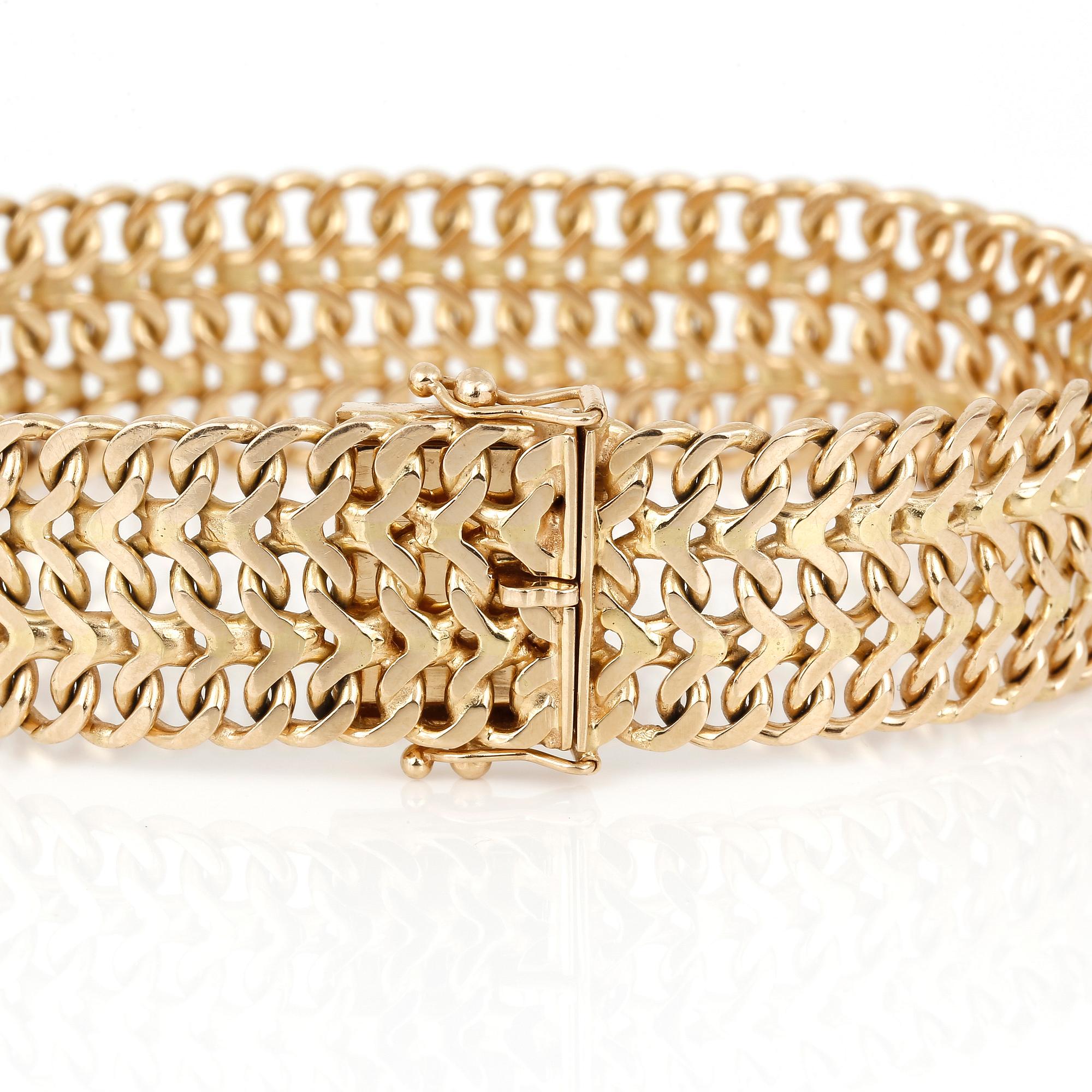 ARMBAND, 18K guld, Kjell H Nordlinder, Stockholm, 2008. Vikt ca 48g.