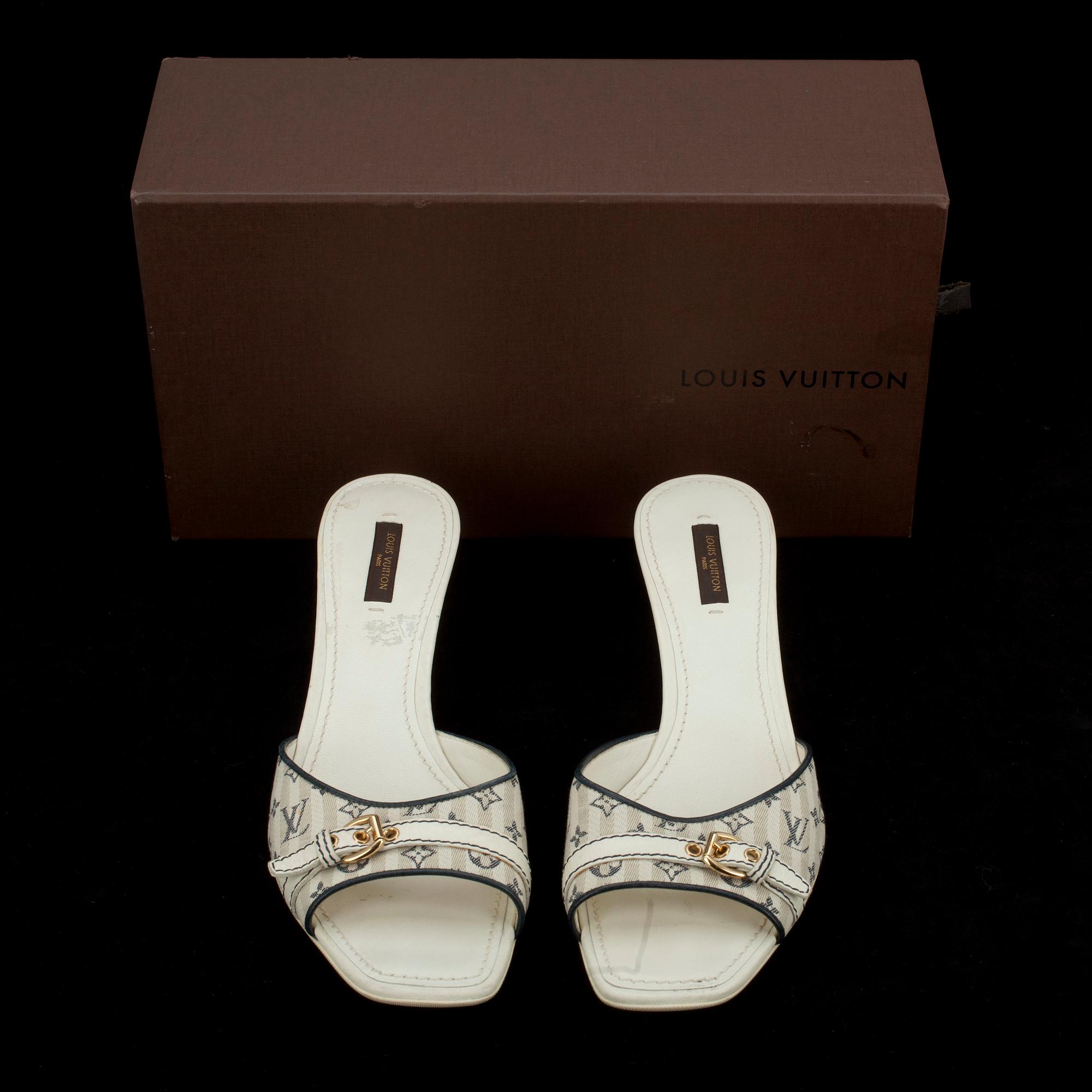 SKOR, sandaletter, Louis Vuitton.