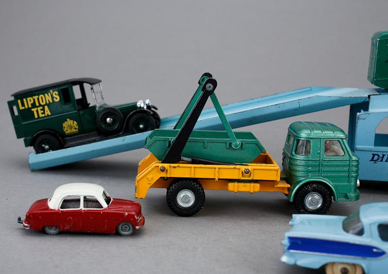 PARTI LEKSAKER, 10st, bla Dinky Supertoys Bedford Meccano Ltd., Matchbox, Techno, England, 1900-tal.