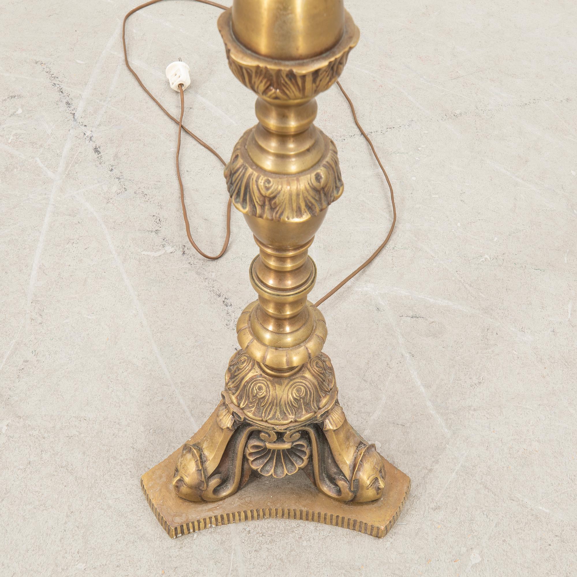A mid 20th century floorlamp.
