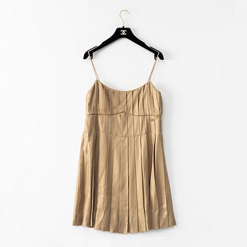 Chanel, a georgette crepe golden dress, french size 34.