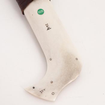 A reindeer horn knife by Ingvar Backlund, signed and dated -92.