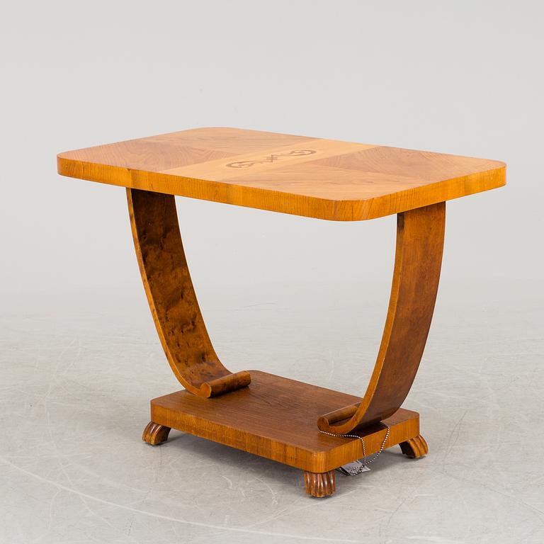 A 1930´s Art Deco table.