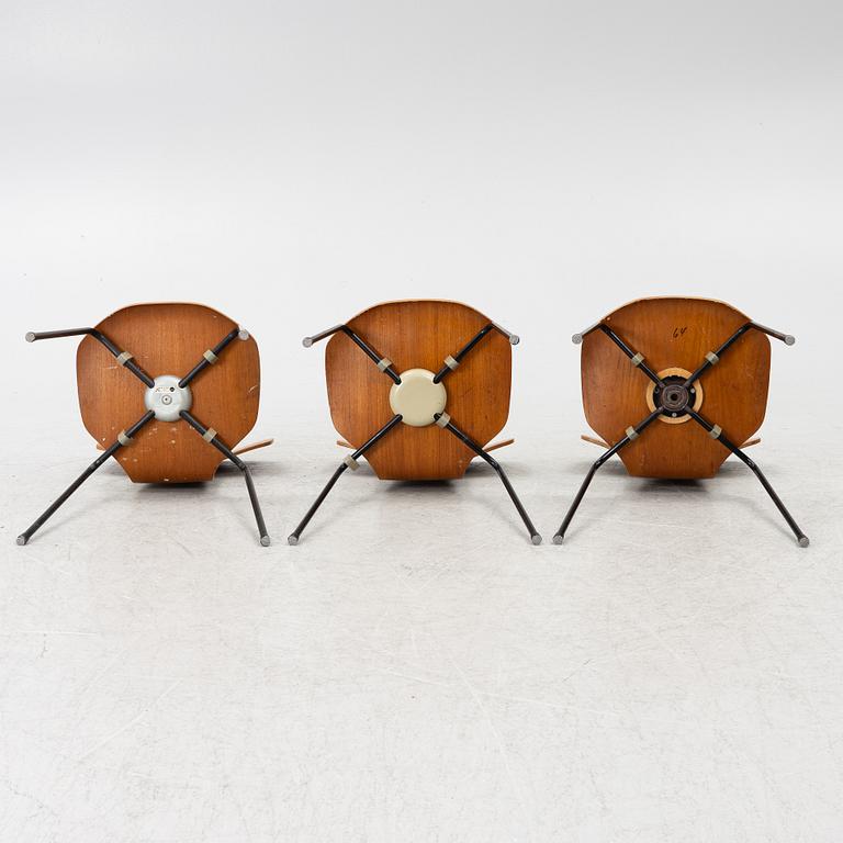 Arne Jacobsen, chairs, 2 + 1, "The T-Chair", Fritz Hansen, 1960s-70s.
