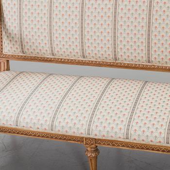 A GUSTAVIAN/GUSTAVIAN STYLE SOFA.