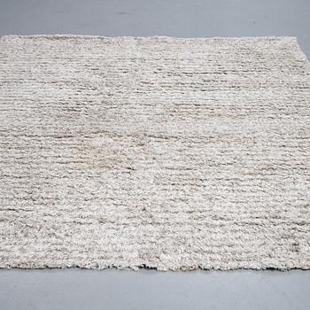 A carpet, Fogg Strip 5/2, G Lagerhem Ullberg, Kasthall, 222 x 220 cm.