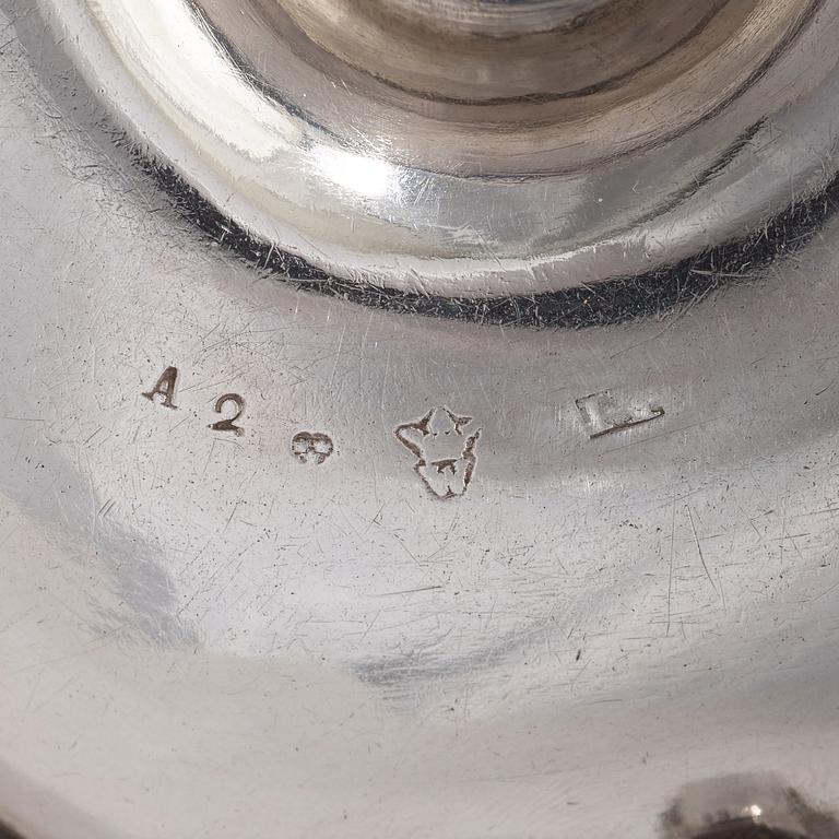 Jonas Yman, nattljusstakar, ett par, silver, Växjö 1783, rokoko.
