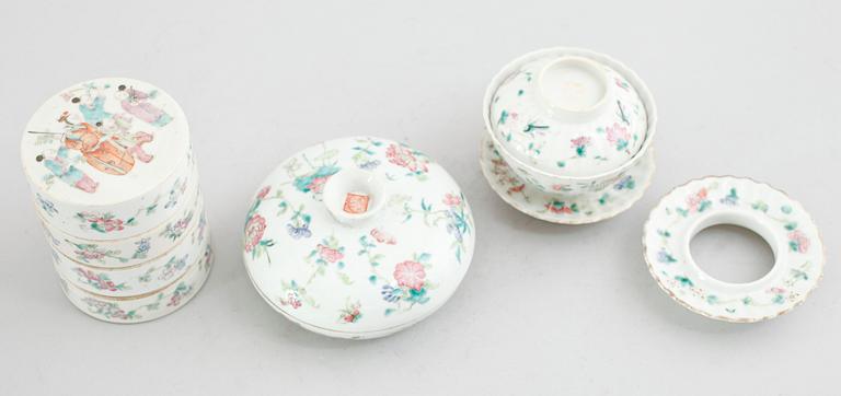 PORSLINSFÖREMÅL, 4 delar, Kina, 1800-/1900-tal.
