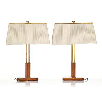 Harald Notini, bordslampor, ett par, modell 15485, Arvid Böhlmarks Lampfabrik, Stockholm, 1940-50-tal.