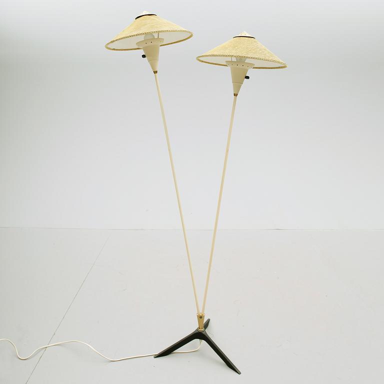 GOLVLAMPA, 1900-talets mitt.