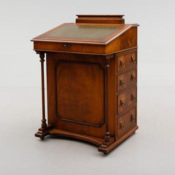 SKRIVPULPET, s k davenport, England, 1900-talets andra hälft.