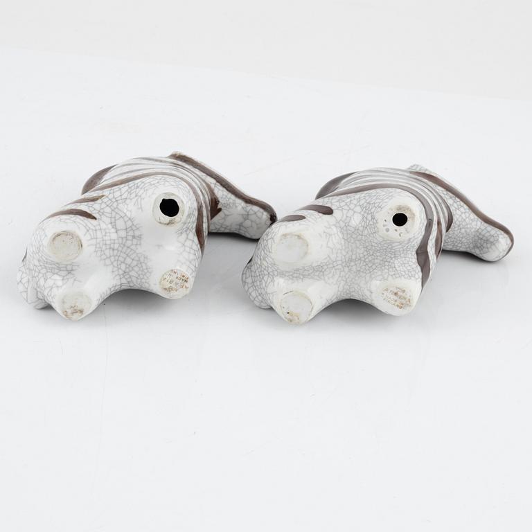 Taisto Kaasinen, a pair of stoneware figurines, Arabia, Finland.