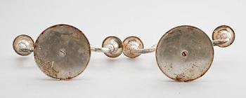 KANDELABRAR, 1 par, silver, rokokostil, 1900-tal.