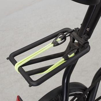 A foldable Strida bike.