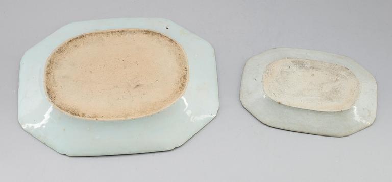 STEKFAT, 2 st, kompaniporslin, Kina, omkring år 1800.