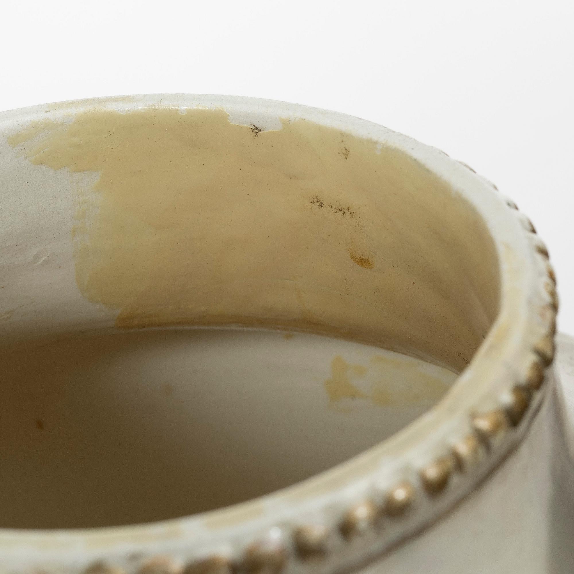 A flintware jar from Marieberg, Steen's period (1769-1788).