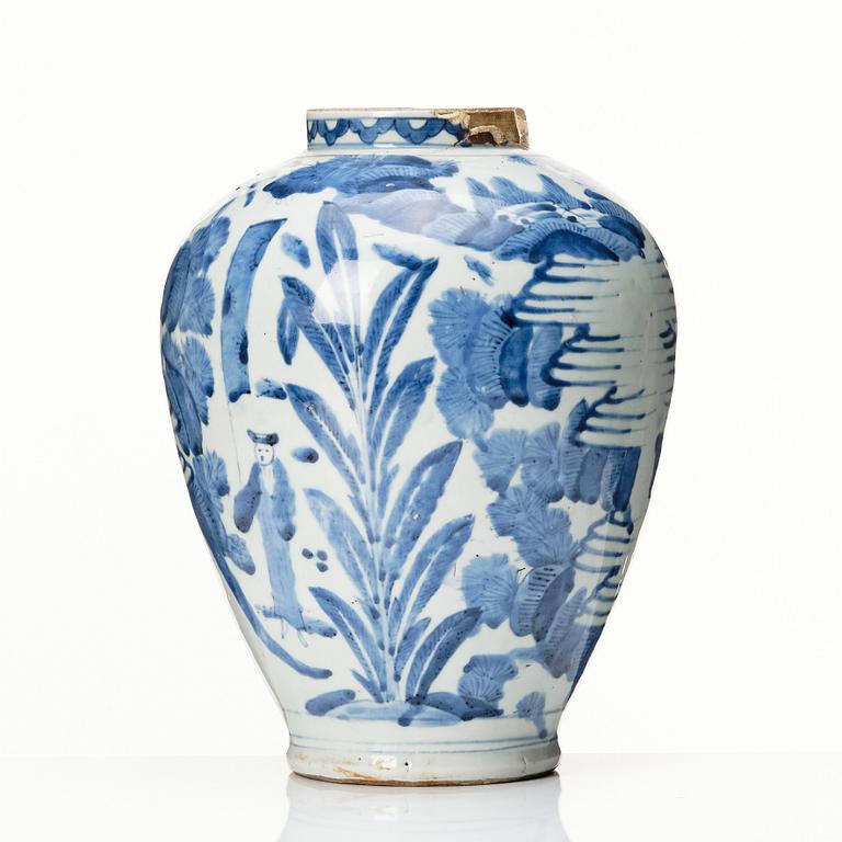 A Japanese blue and white vase, 17th century.