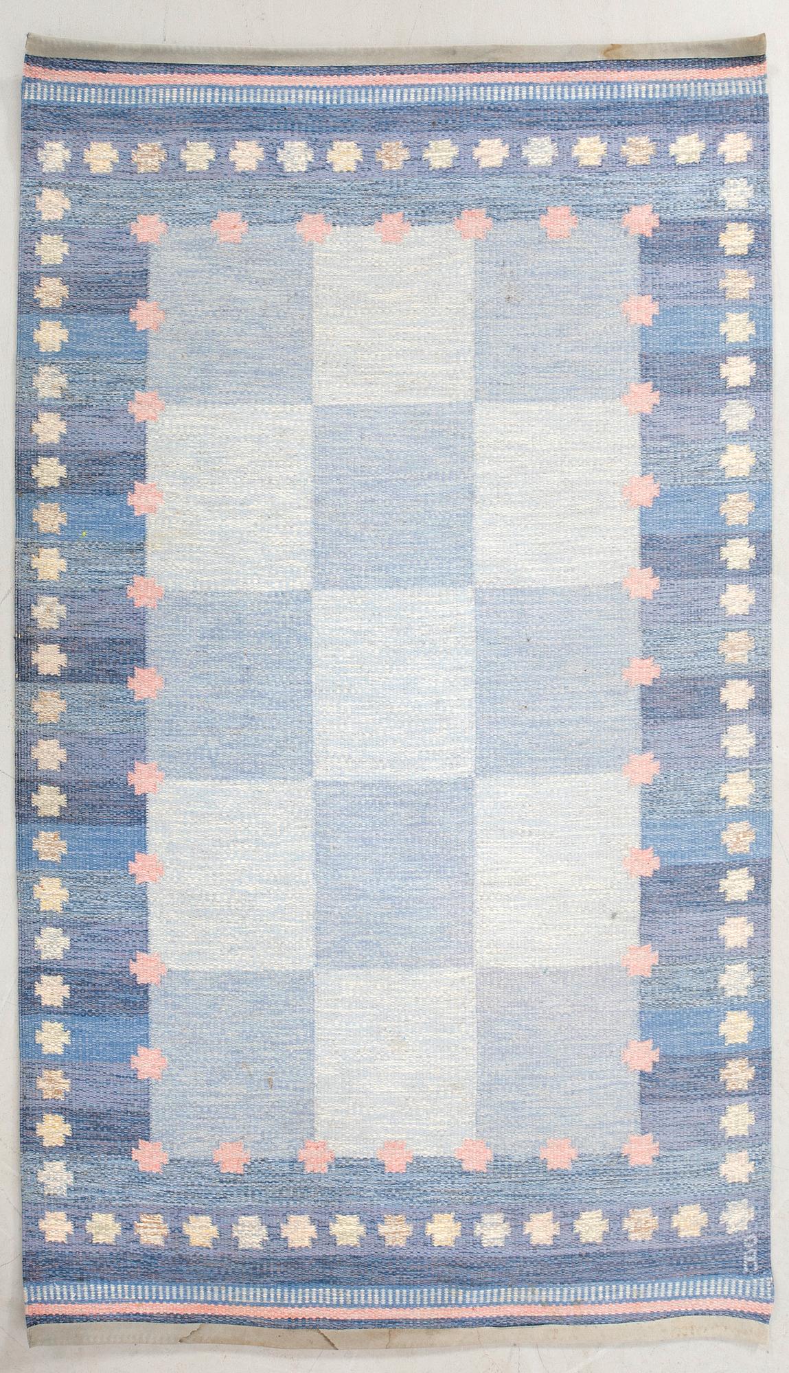 Anna-Johanna Ångström, matta rölakan signerad ca 207x136 cm.