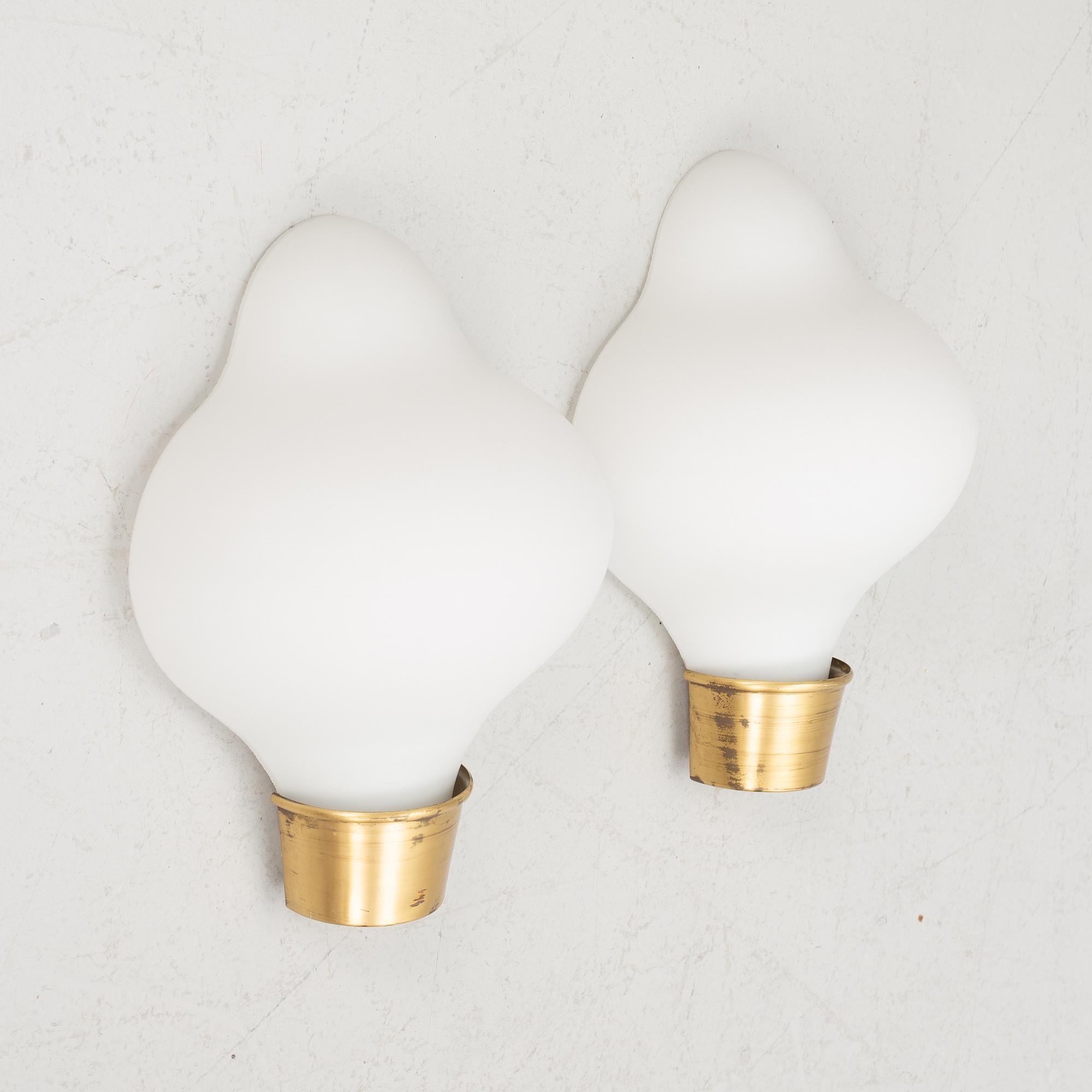 Bertil Brisborg, a pair of wall sconces model "32826", Nordiska Kompaniet, 1950s.