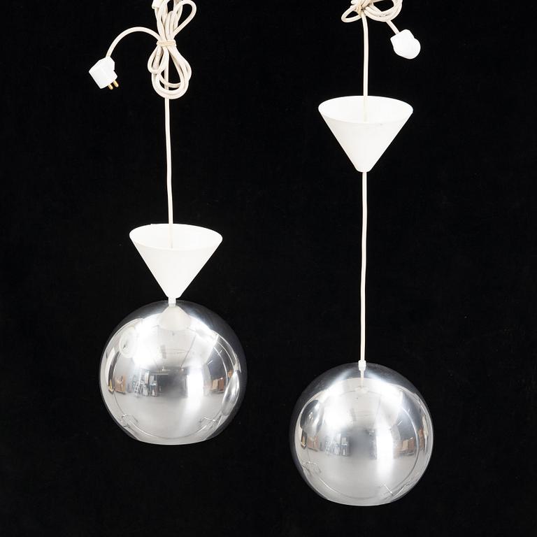 Verner Panton, taklampor, ett par, "Topan" modell VP6, Louis Poulsen, Danmark, 1950-60-tal.