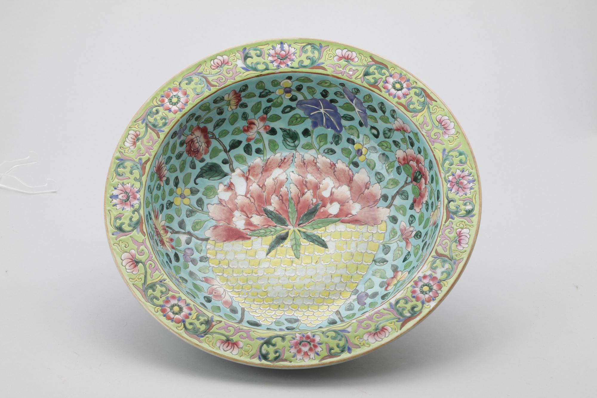 TVÄTTFAT, porslin, Kina. 1800/1900.