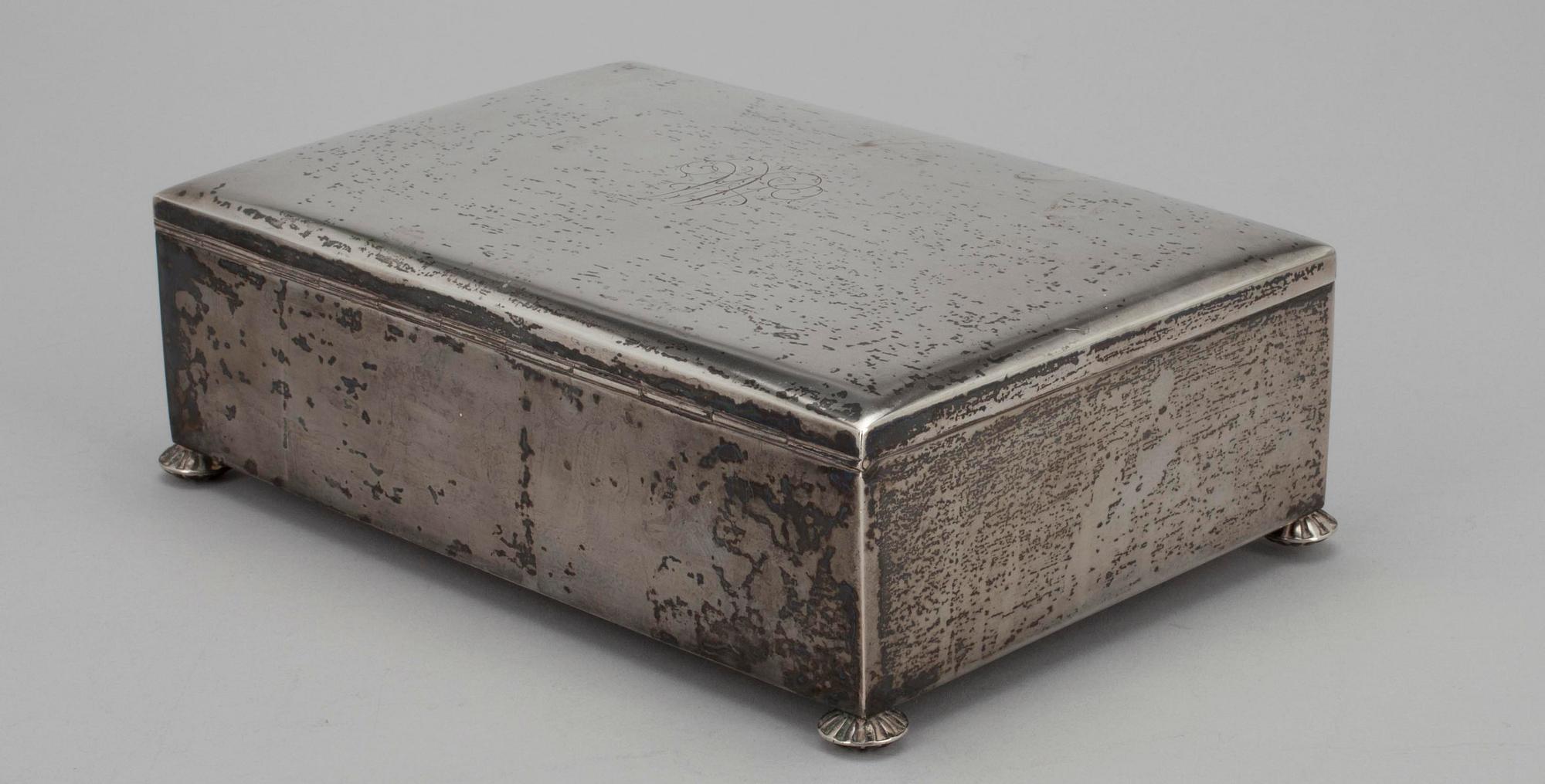 CIGARRETUI, silver, Kultakeskus, Tavastehus 1935. Vikt 594 g.
