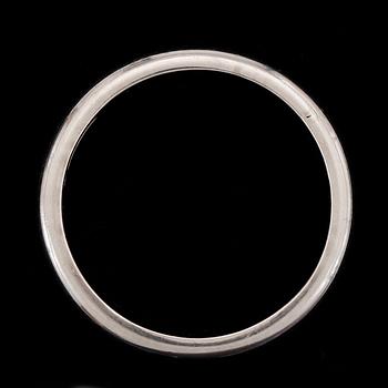 RING, slät, 18k vitguld. Vikt ca4g.