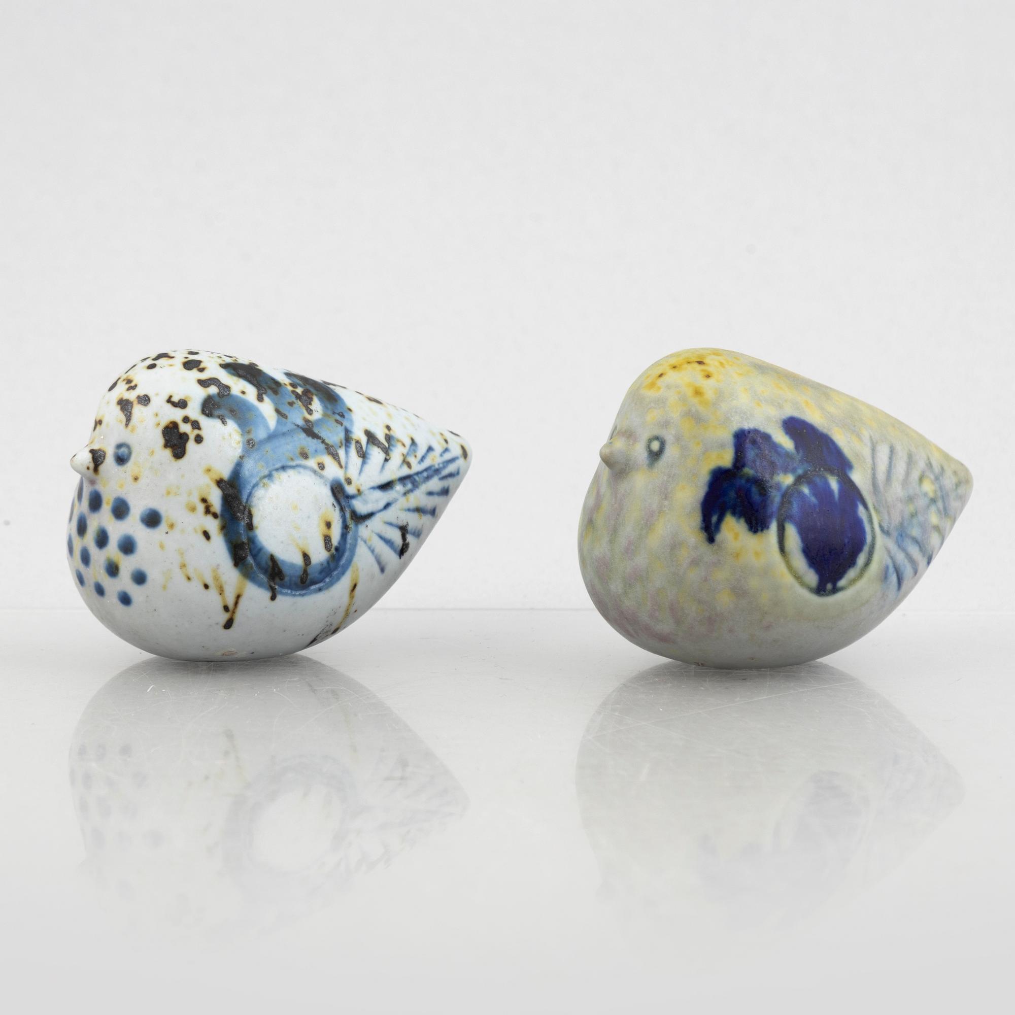 Lisa Larson, skulpturer, 8 st, småfåglar, stengods, Gustavsberg.