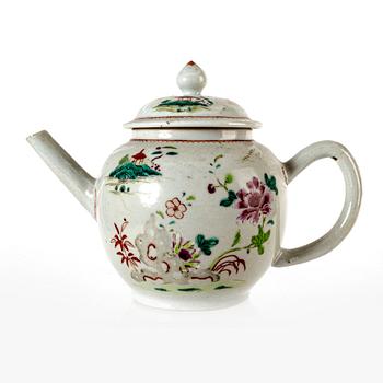 A Chinese 18th century porcelain tea pot.