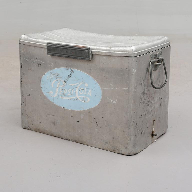 KYLLÅDA, "Pepsi-Cola", 1900-talets mitt.