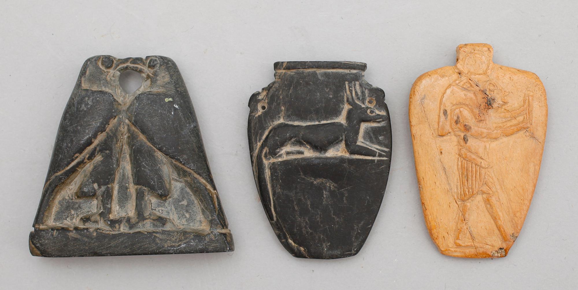 AMULETTER, 3 st, sten, Egypten.