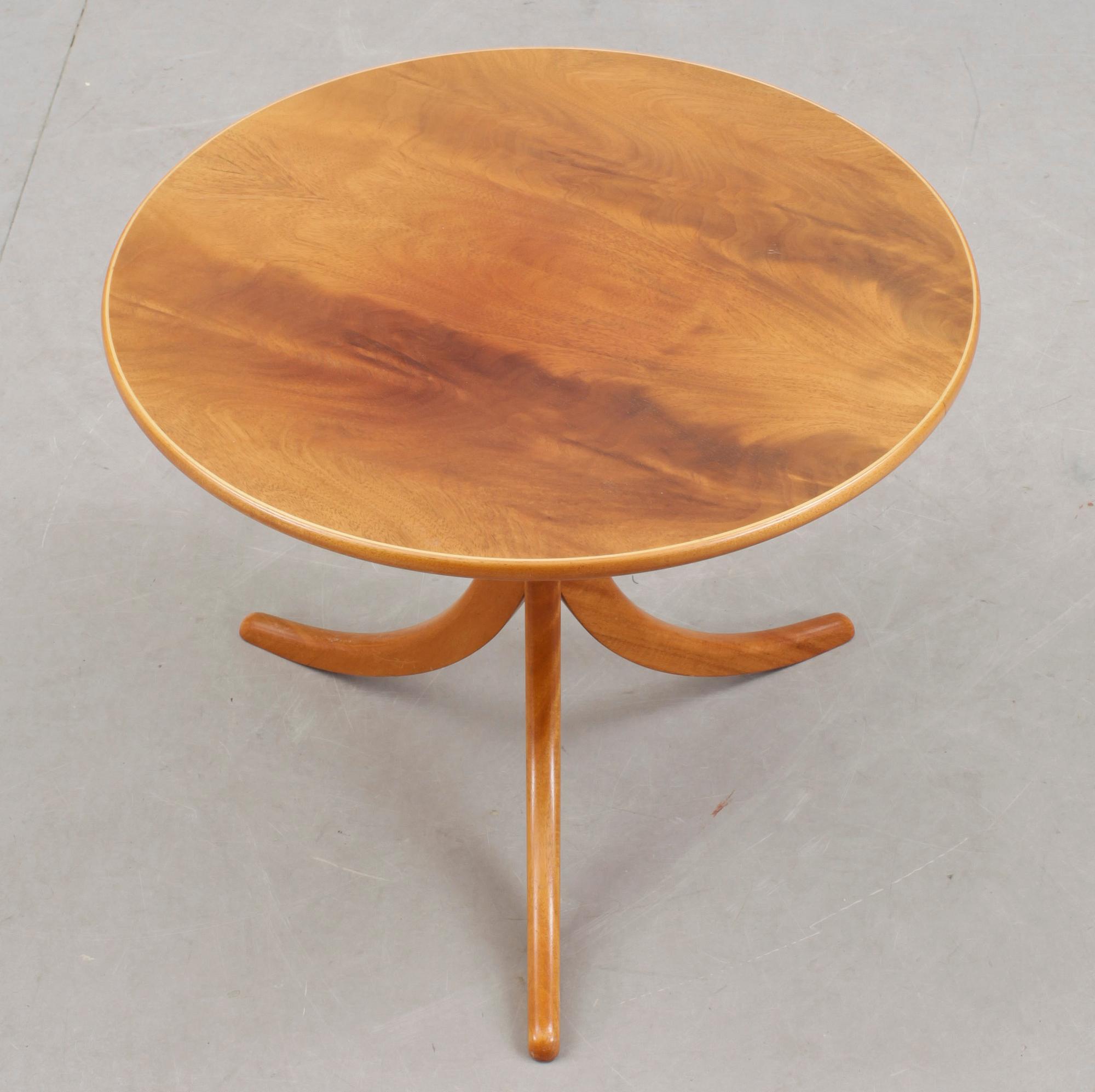 BORD, modell 1020, Josef Frank, Firma Svenskt Tenn.