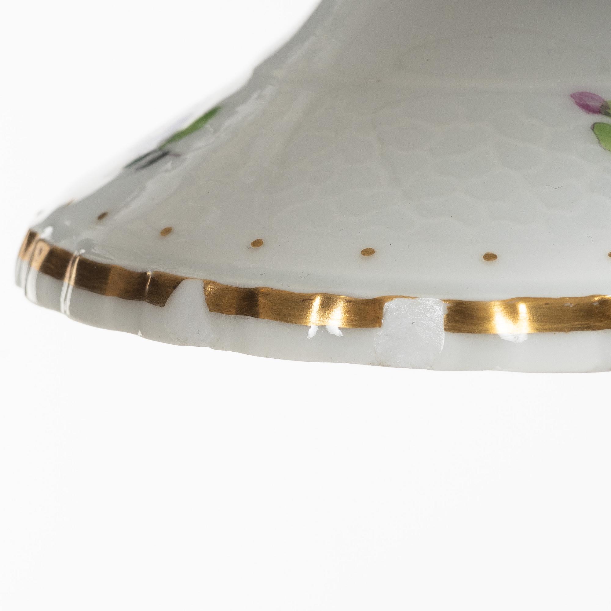 Royal Copenhagen, a 33-piece dinner service, 'Saxon Flower', Denmark.