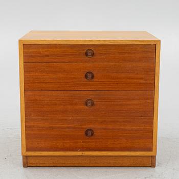 Børge Mogensen, chest of drawers from the "Öresund" series, AB Karl Andersson & Söner, circa 1960.