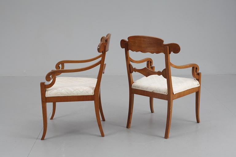 KARMSTOLAR, ett par. Karl Kohan. 1800-tal.