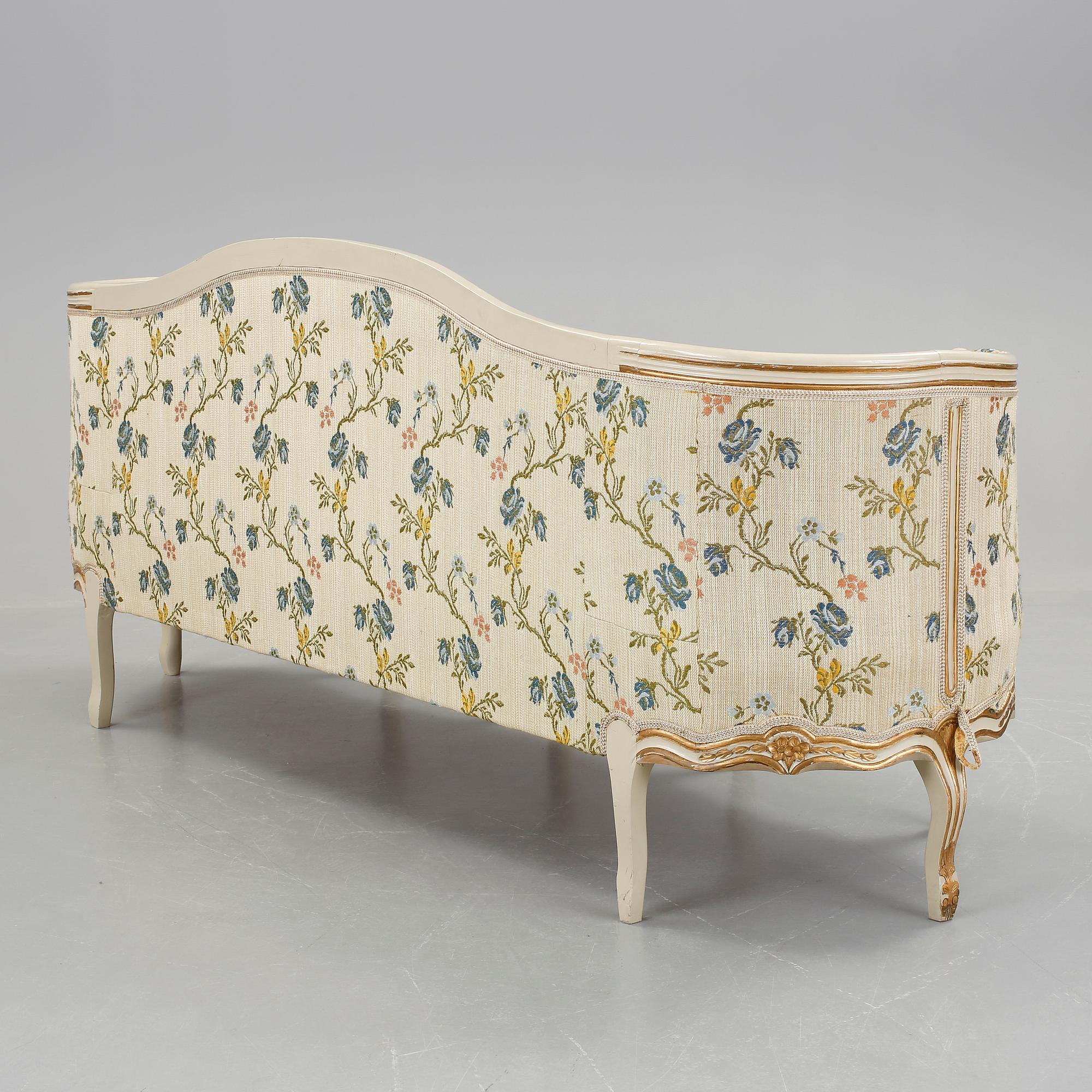 BADKARSSOFFA, rokokostil, 1900-talets första hälft.