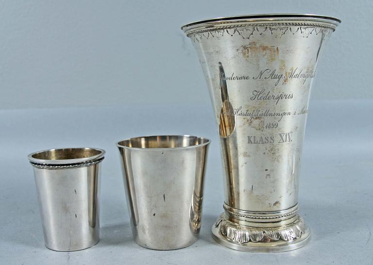 BÄGARE, 3 st, silver, bl a Åke Strömdahl, 1900-tal.