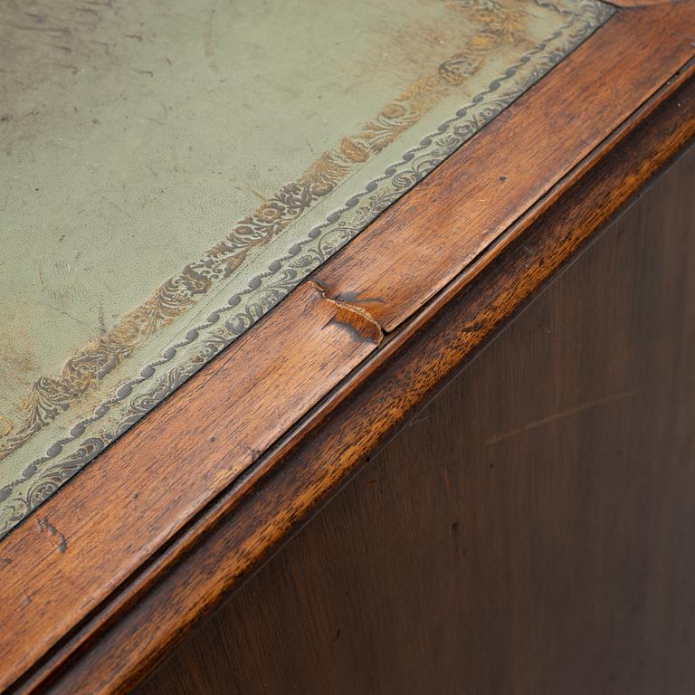 Sängbord, ett par, 1800-tal.
