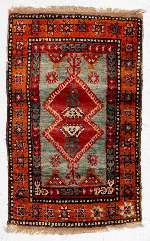 An antique Sivas Yastick rug, c. 93 x 53 cm.