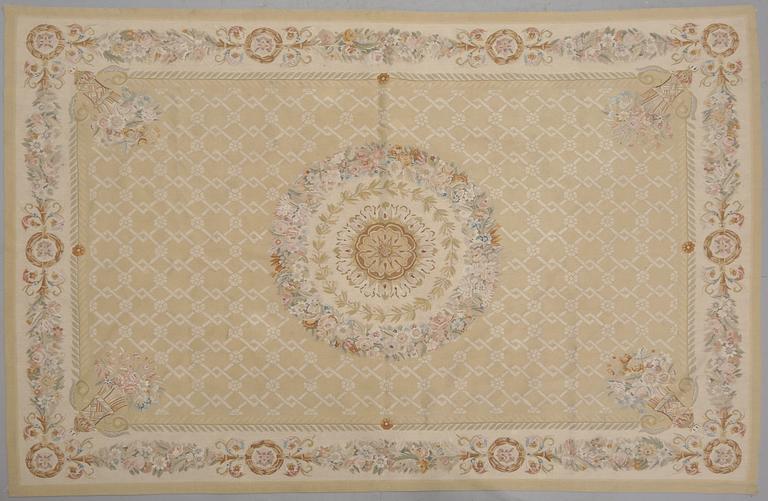 MATTA, Aubusson-liknande, 1900-talets mitt/andra hälft, ca 274 x 182 cm.